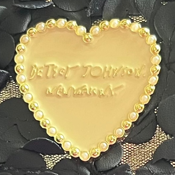 BETSEY JOHNSON Cosmetic Bag Black Floral Petals on Mesh over Gold - Picture 2 of 6